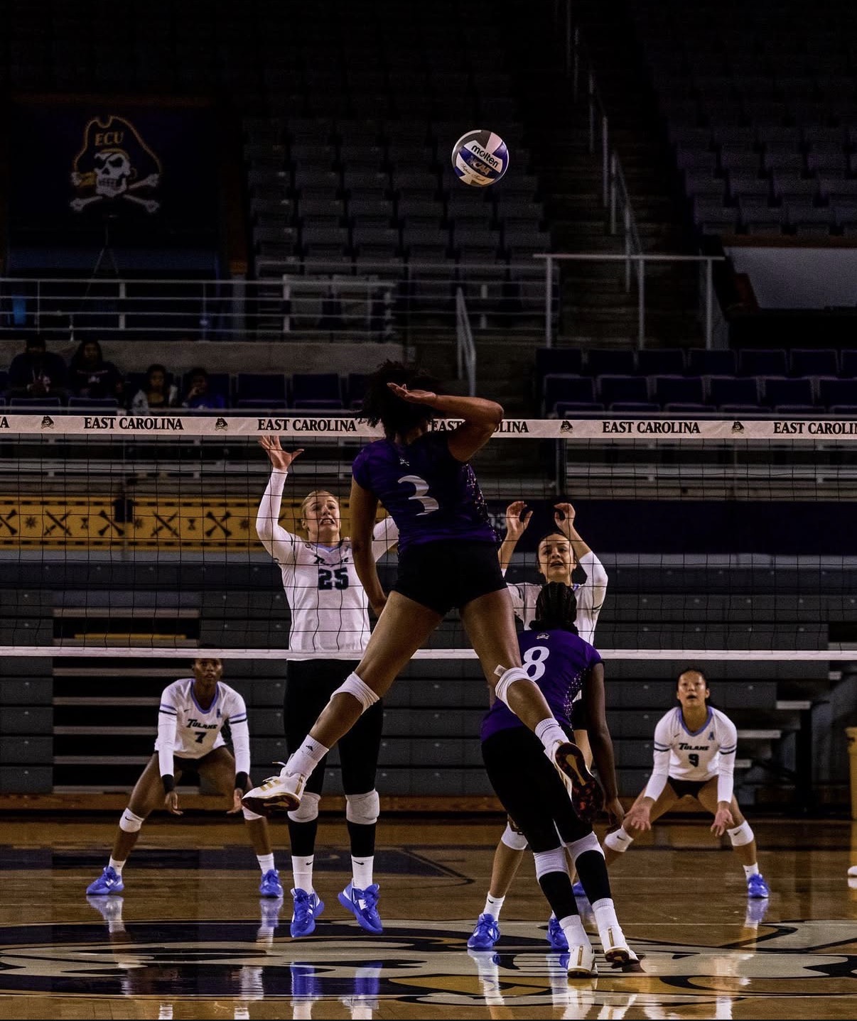 D1 Volleyball athlete
